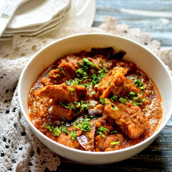 https://www.pontalo.net - Kashmiri Rogan Josh Recipe - Mutton in Red Curry