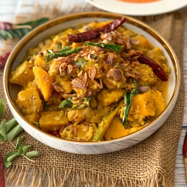 https://www.pontalo.net - Kerala Pumpkin Black Eyed Beans Erissery Recipe