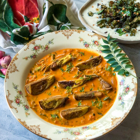 https://www.pontalo.net - Kerala Style Brinjal Curry Recipe | Spicy Eggplant Curry in Coconut Milk