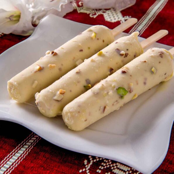 https://www.pontalo.net - Kesar Pista Kulfi Recipe