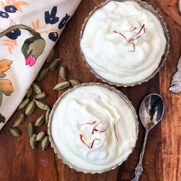 https://www.pontalo.net - Kesar Shrikhand Recipe - Greek Yogurt Pudding With Saffron