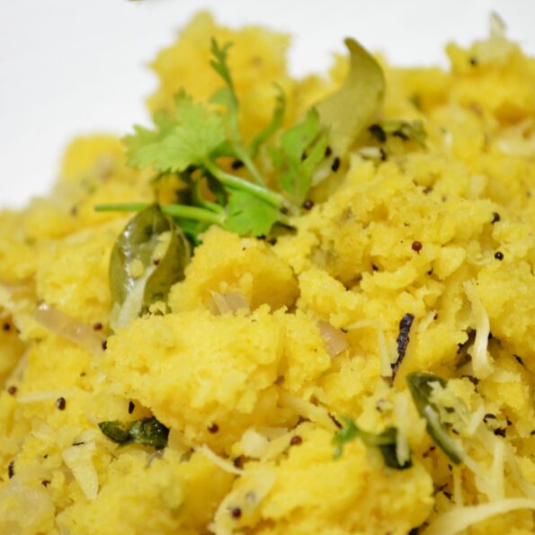 https://www.pontalo.net - Khaman Dhokla Poha Recipe