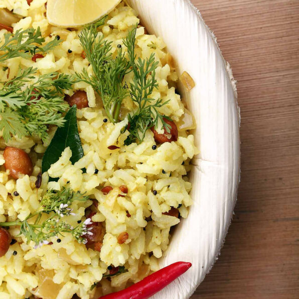 https://www.pontalo.net - Khara Avalakki Recipe (Karnataka Style Poha)