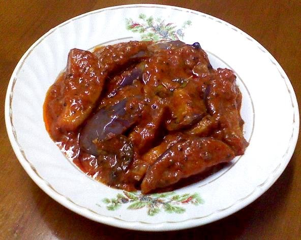 https://www.pontalo.net - Khatte Baingan Recipe