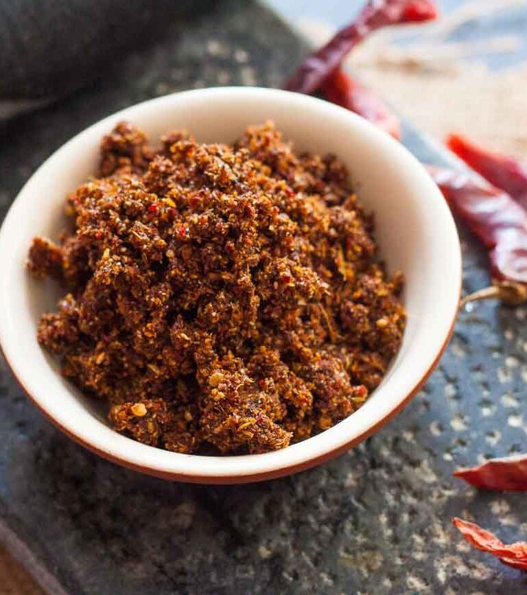 https://www.pontalo.net - Kolhapuri Khanda Lasun Masala Spice Mix Recipe