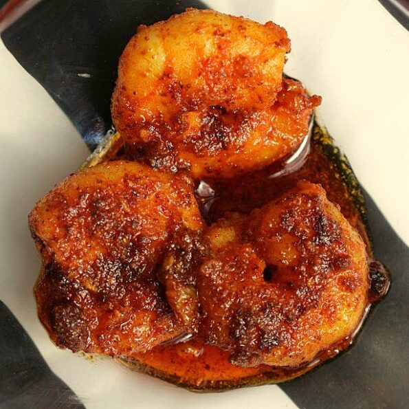 https://www.pontalo.net - Maharashtrian Kolambi Che Lonche Recipe (Prawns In Pickle Masala)