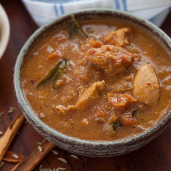 https://www.pontalo.net - Kongunadu Chicken Curry Recipe