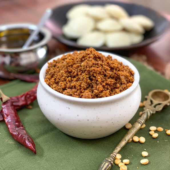 https://www.pontalo.net - Kopparai Thengai Milagai Podi Recipe - Dry Coconut Chutney Podi