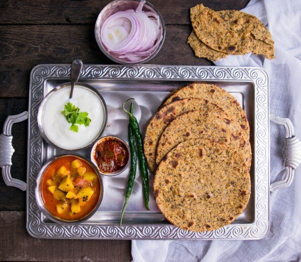 https://www.pontalo.net - Rajasthani Korma Roti Recipe