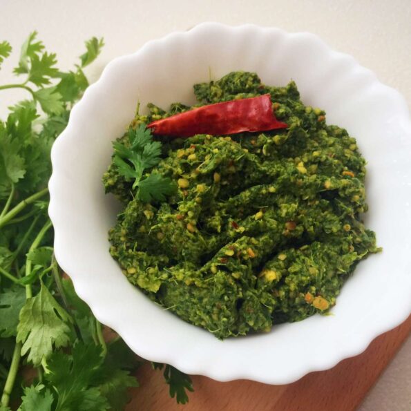 https://www.pontalo.net - Kothamalli Thovayal Recipe (Dry Coriander Leaves Chutney)