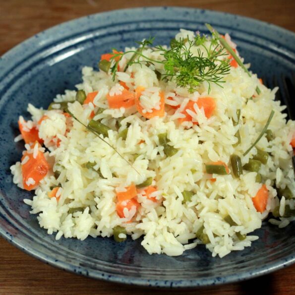 https://www.pontalo.net - लेमनग्रास कोकोनट राइस रेसिपी - Lemongrass Coconut Rice (Recipe In Hindi)