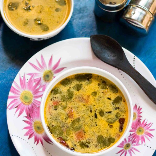 https://www.pontalo.net - Murungai Keerai Thanni Saaru Recipe-Drumstick Leaves Soup