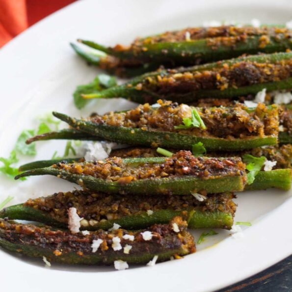 https://www.pontalo.net - Maharastrian Style Bharli Bhindi Recipe - Stuffed Bhindi With Coconut