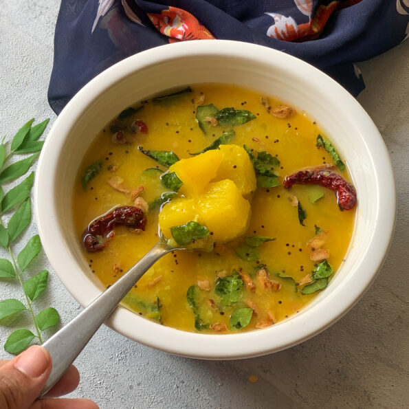 https://www.pontalo.net - Mamidikaya Pappu Recipe - Andhra Raw Mango Dal