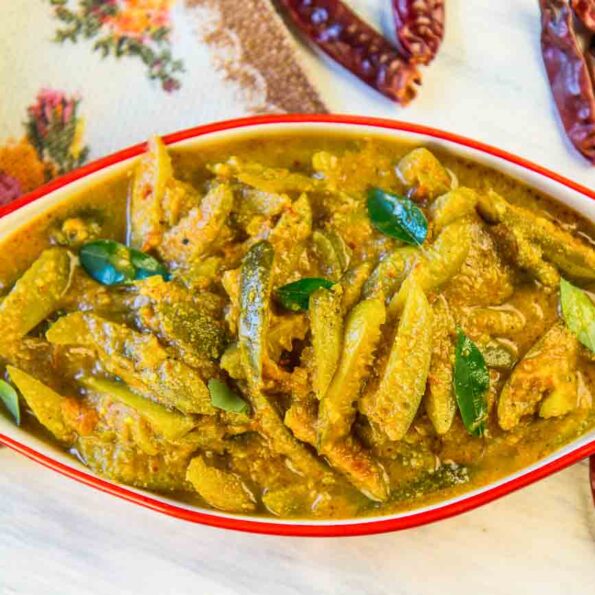 https://www.pontalo.net - Mangalorean Manoli Curry Recipe - Indian Gherkins Curry