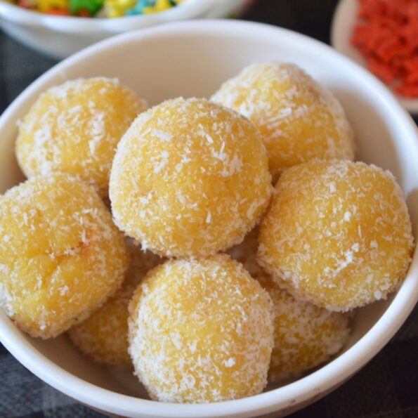 https://www.pontalo.net - Mango Ladoo Recipe