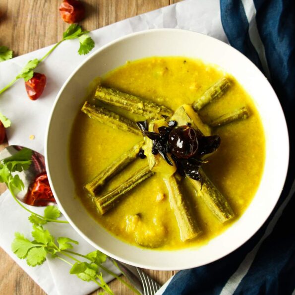 https://www.pontalo.net - Muringakka Manga Mulakushyam - Mango & Drumstick Kootu Curry