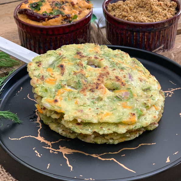 https://www.pontalo.net - Masala Akki Roti Recipe - Spicy Rice Flour Flatbread