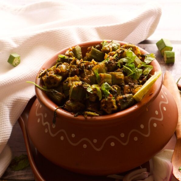 https://www.pontalo.net - Masala Methi Bhindi Sabzi Recipe