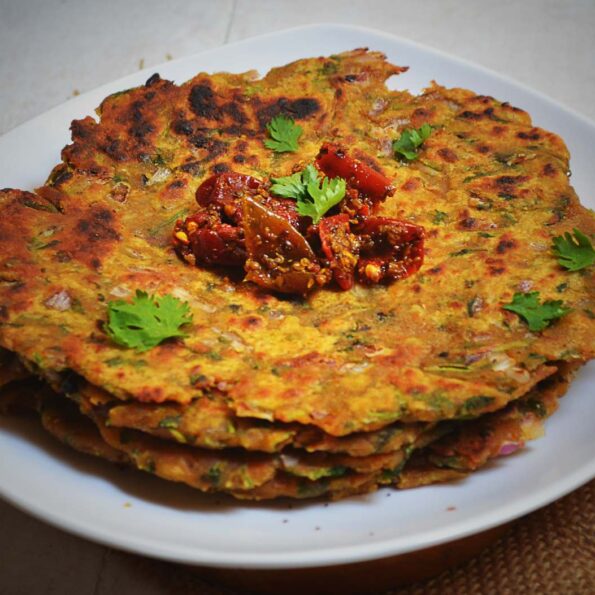 https://www.pontalo.net - Masalewari Koki Recipe (Spiced Sindhi Roti)