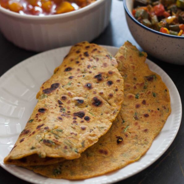 https://www.pontalo.net - Methi Missi Roti Recipe