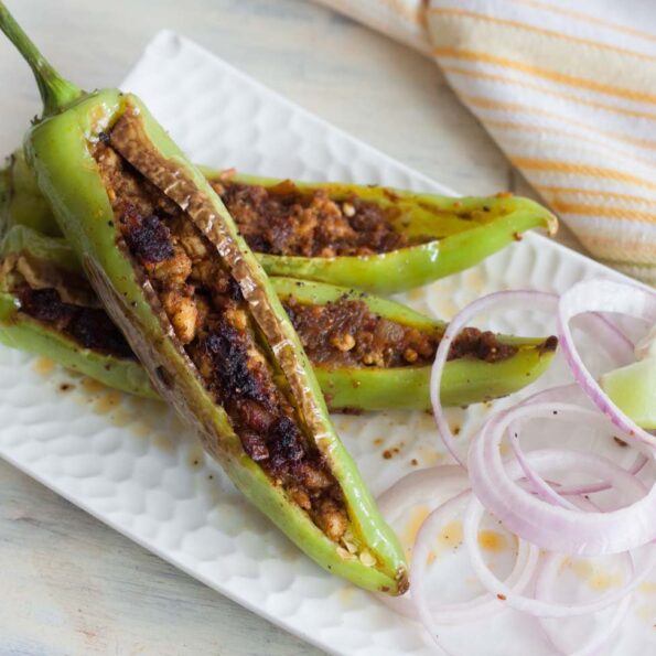 https://www.pontalo.net - Milagai Bajji Stuffed with Masala Chicken Recipe