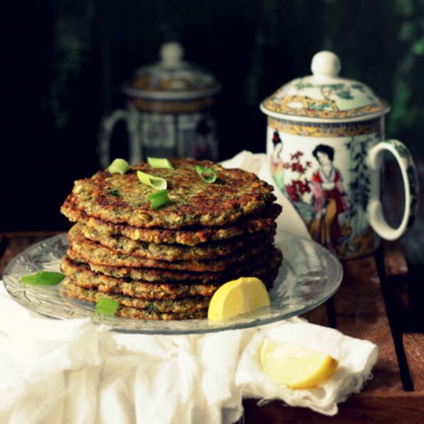 https://www.pontalo.net - Green Moong Dal Cheela Recipe - Savory Green Mung Bean Pancakes