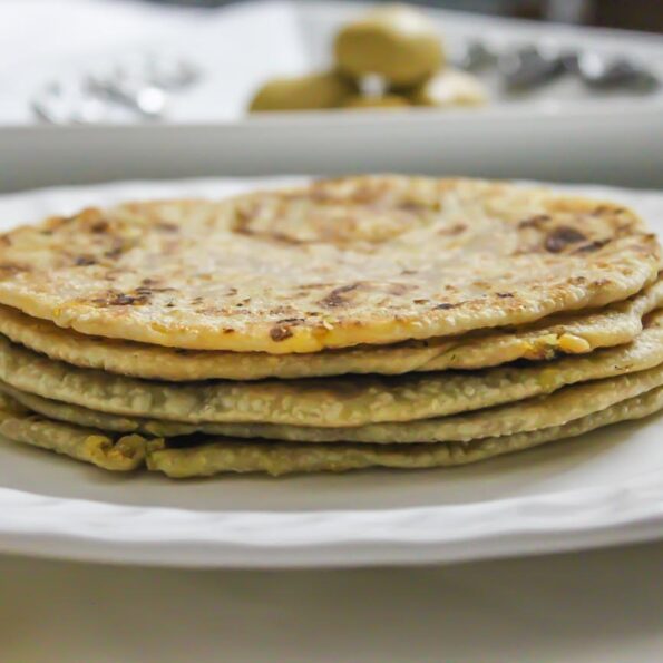 https://www.pontalo.net - Green Moong Dal Paratha Recipe - Stuffed Lentil Flatbread