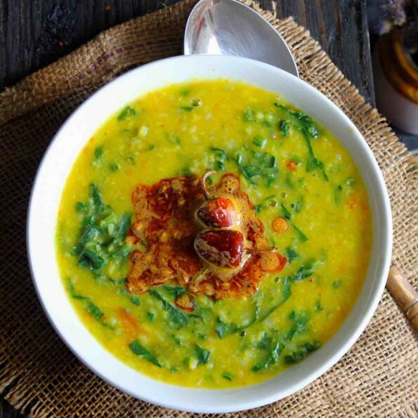 https://www.pontalo.net - Moong Dal With Radish Greens Recipe