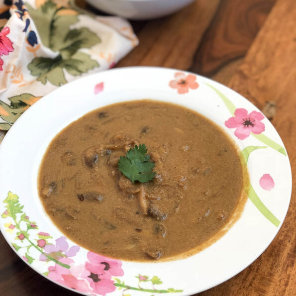 https://www.pontalo.net - Goan Style Mushroom Shagoti Recipe