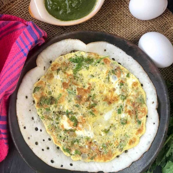 https://www.pontalo.net - Muttai Dosa Recipe - Tamil Nadu Style Egg Dosa Recipe