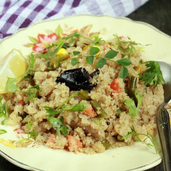 https://www.pontalo.net - Nagli Rava Upma Recipe - Healthy Ragi Rava Upma Recipe