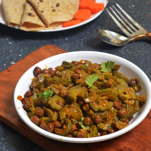 https://www.pontalo.net - तुरई चना सब्ज़ी - Ridge Gourd With Black Gram Dal (Recipe In Hindi)