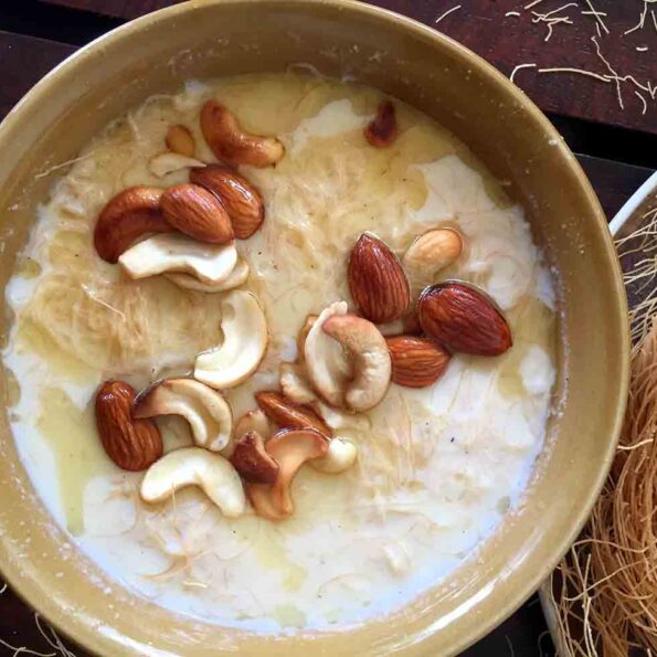 https://www.pontalo.net - North Indian Pheni Recipe - Seviyan Kheer