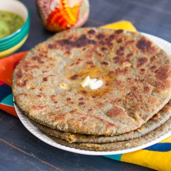 https://www.pontalo.net - Nutty Aloo Paratha Recipe