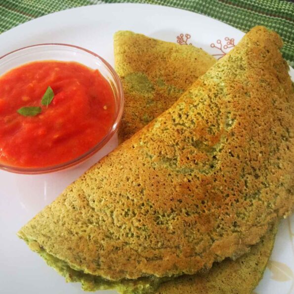 https://www.pontalo.net - Oats Pesarattu Recipe - Oatmeal & Green Gram Crepes