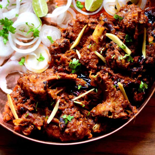 https://www.pontalo.net - Pakistani Bhuna Gosht Recipe