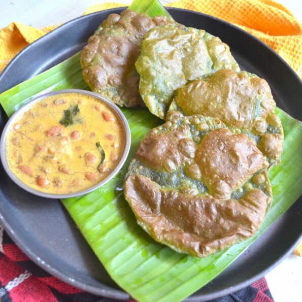 https://www.pontalo.net - Palak (Spinach) Puri Recipe