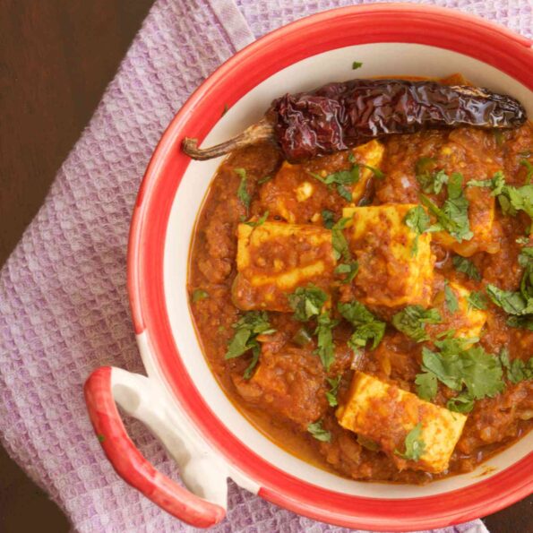 https://www.pontalo.net - Paneer Kolhapuri Recipe (Cottage Cheese In Maharashtrian Gravy With Kolhapuri Masala)