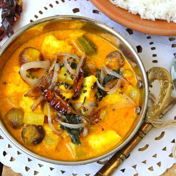 https://www.pontalo.net - Paneer Raw Mango Curry Recipe