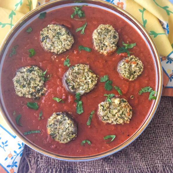 https://www.pontalo.net - Paneer Stuffed Mushroom Masala Recipe