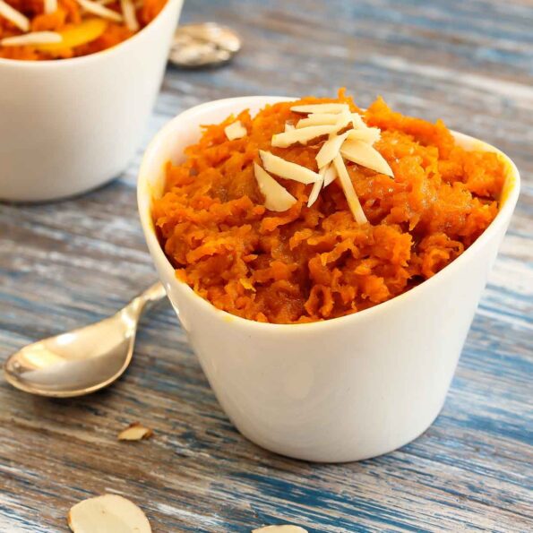 https://www.pontalo.net - Papaya and Carrot Halwa Recipe