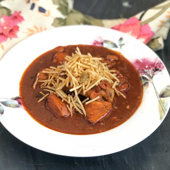 https://www.pontalo.net - Parsi Salli Murgh Recipe - Salli Marghi