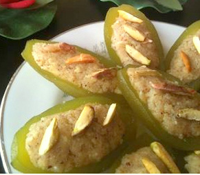 https://www.pontalo.net - Parwal Ki Mithai Recipe -Pointed Gourd Sweet