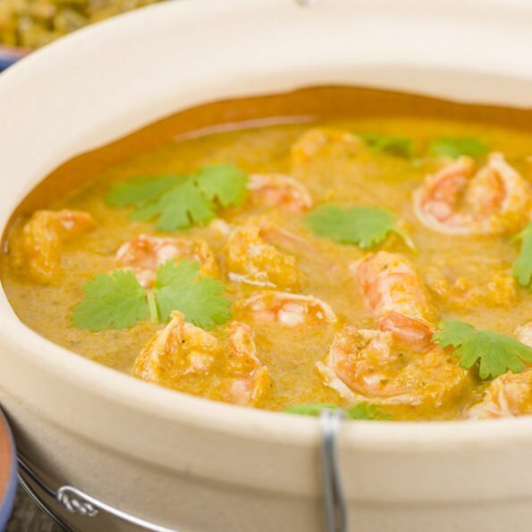 https://www.pontalo.net - Prawns Coconut Curry Recipe