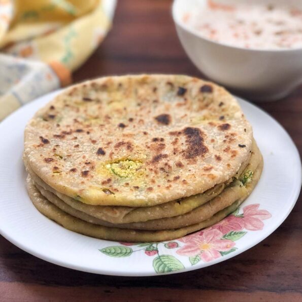 https://www.pontalo.net - Stuffed Gobi Ka Paratha - Spiced Cauliflower Flatbread