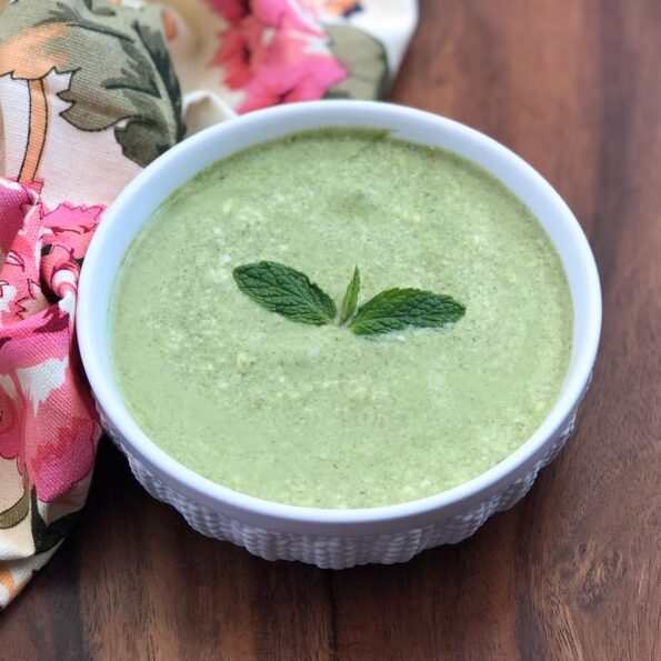 https://www.pontalo.net - Pudina Dahi Chutney Recipe- Mint Yoghurt Dip