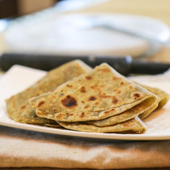 https://www.pontalo.net - Pudina Tawa Paratha Recipe (Mint Leaf Skillet Flat Bread)