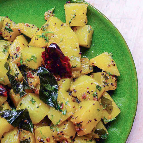 https://www.pontalo.net - कद्दू की सब्ज़ी रेसिपी - Pumpkin Sabzi With Panch Phoron Masala (Recipe In Hindi)