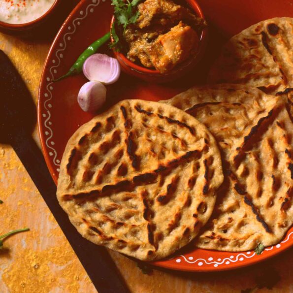 https://www.pontalo.net - Spiced Khooba Roti (Rajasthani Pinched Flatbread Recipe)